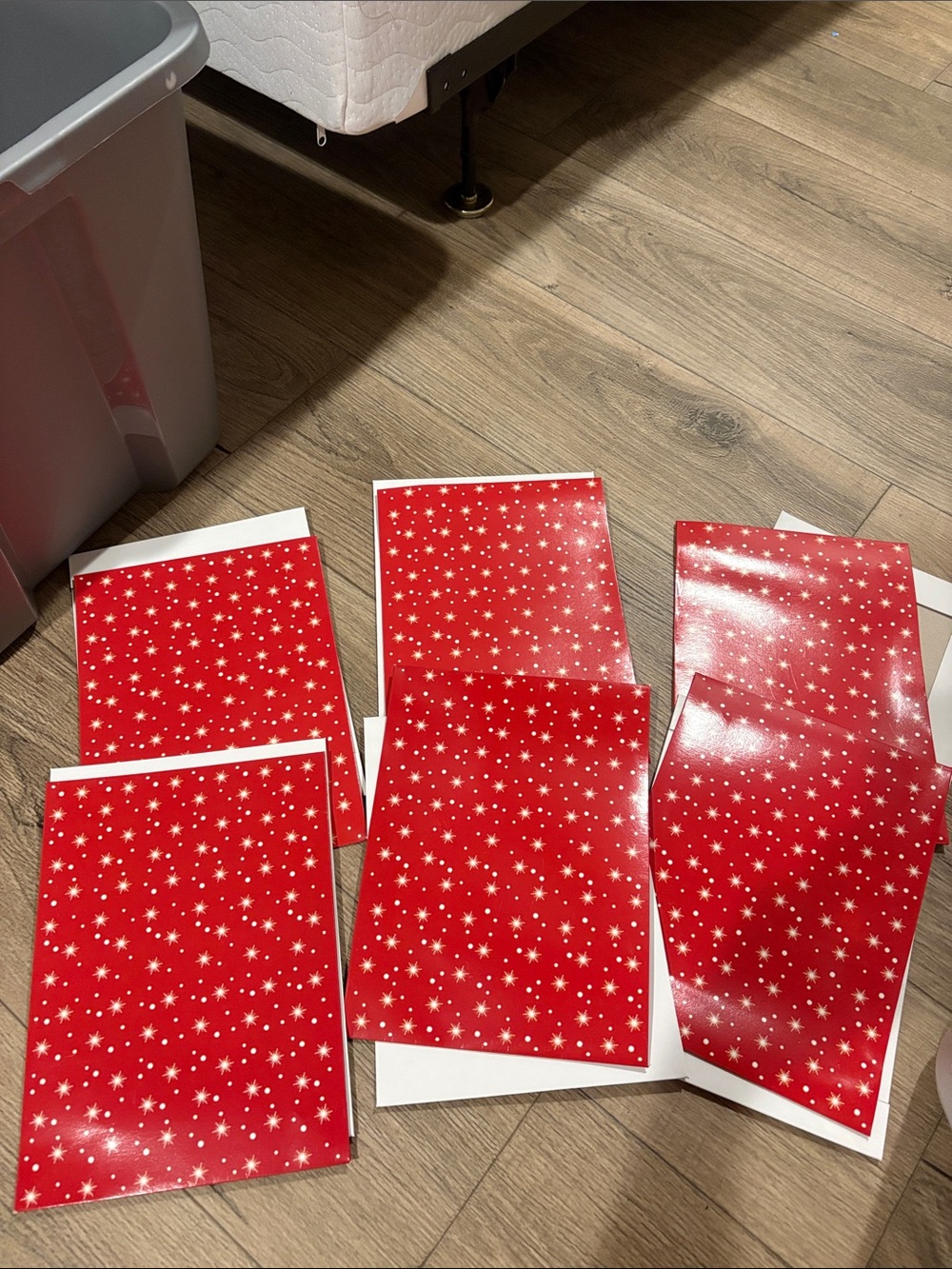 Red Star Pattern Gift Wrap Sheets - Home Party Supplies-5